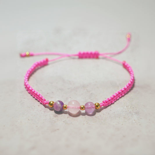 DESERT BLOOM | Macramé armband | fuchsia roze | goud