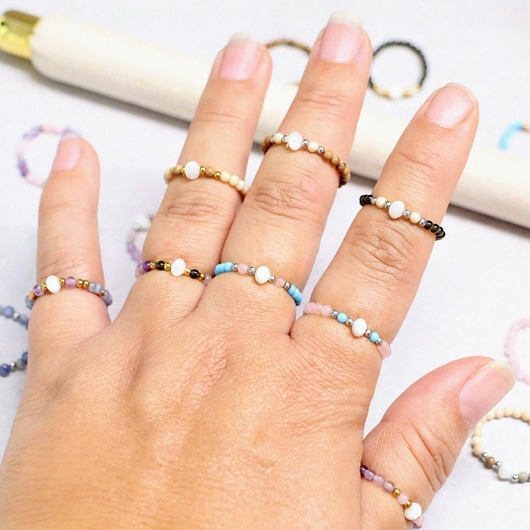 SHELLIGHT BROWN | Howliet & schelp ring | Zilverkleurig | One size