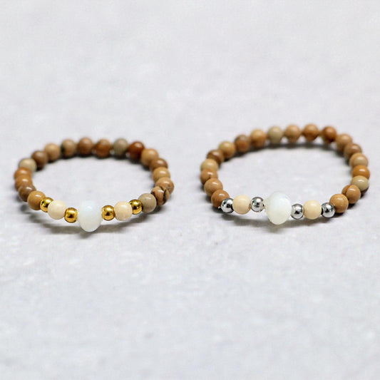 SHELLIGHT BROWN | Howliet & schelp ring | Zilverkleurig | One size