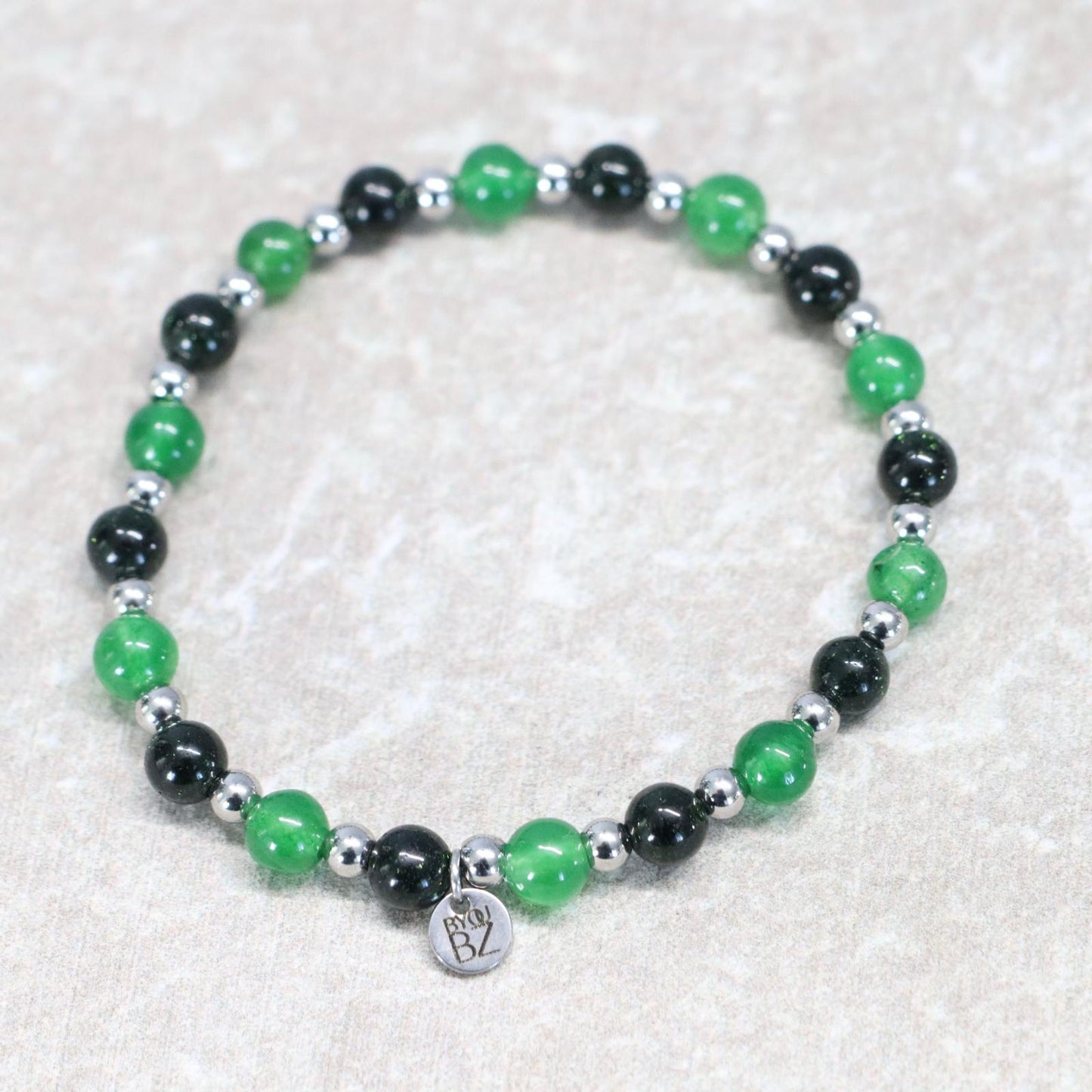 EMERALD HOI AN | Groene chalcedoon & groen zandsteen armband | 6mm | Normal Fit